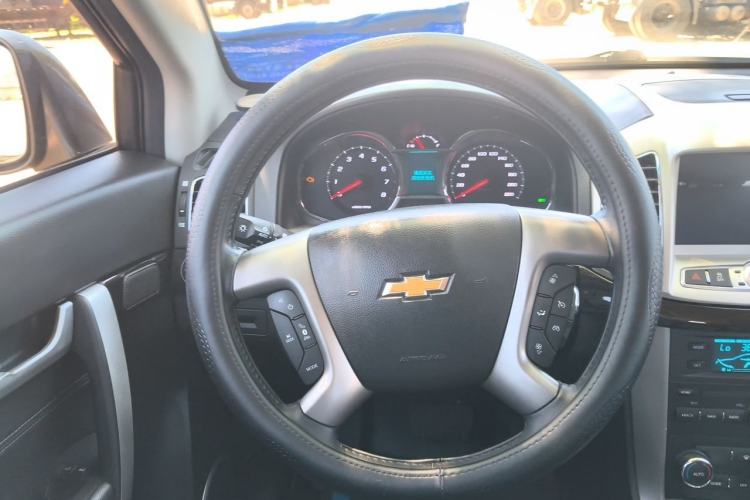 Used Chevrolet Captiva 2015 2.4L 4x4 Flagship Edition 7-Seater Steering Wheel