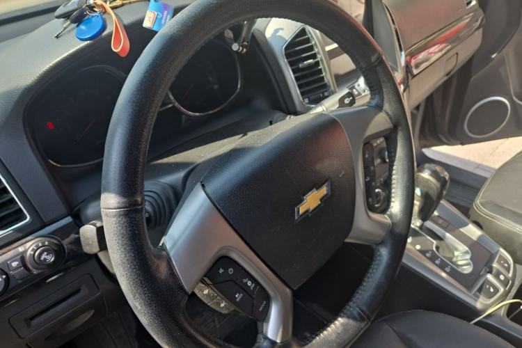 Used Chevrolet Captiva 2015 2.4L 4x4 Flagship Edition 7-Seater Steering Wheel