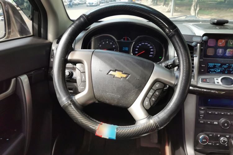Used Chevrolet Captiva 2015 2.4L 4x4 Flagship Edition 7-Seater Steering Wheel