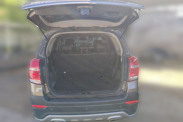 Used Chevrolet Captiva 2015 2.4L Two-Wheel Drive Urban Version 7 Seats Trunk