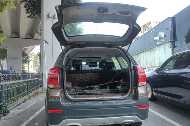 Used Chevrolet Captiva 2015 2.4L Two-Wheel Drive Urban Version 5 Seats Trunk