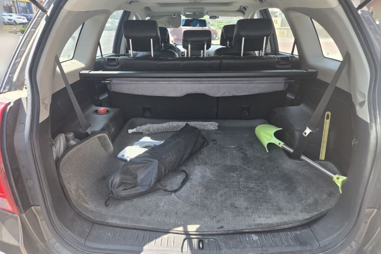 Used Chevrolet Captiva 2015 2.4L 4x4 Flagship Edition 7-Seater Trunk