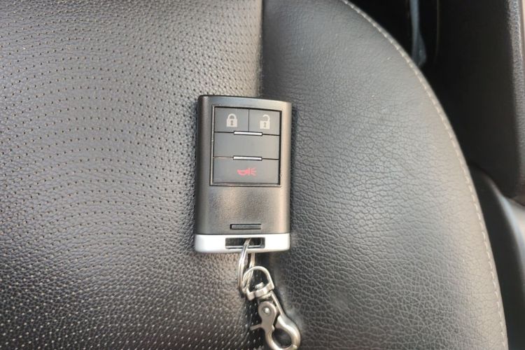 Used Chevrolet Captiva 2015 2.4L 4x4 Flagship Edition 7-Seater Vehicle Key