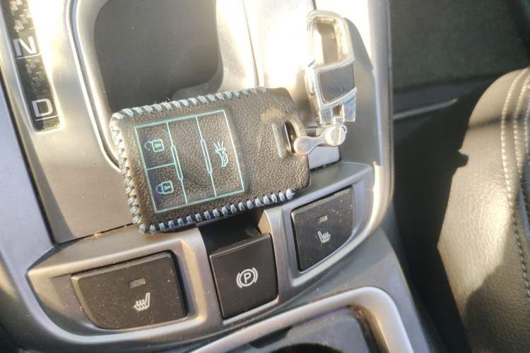 Used Chevrolet Captiva 2015 2.4L 4x4 Flagship Edition 7-Seater Vehicle Key