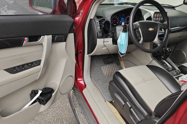 Used Chevrolet Captiva 2015 2.4L Two-Wheel Drive Urban Version 5 Seats Driver Seat