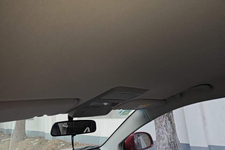 Used Chevrolet Captiva 2015 2.4L Two-Wheel Drive Urban Version 5 Seats Headliner