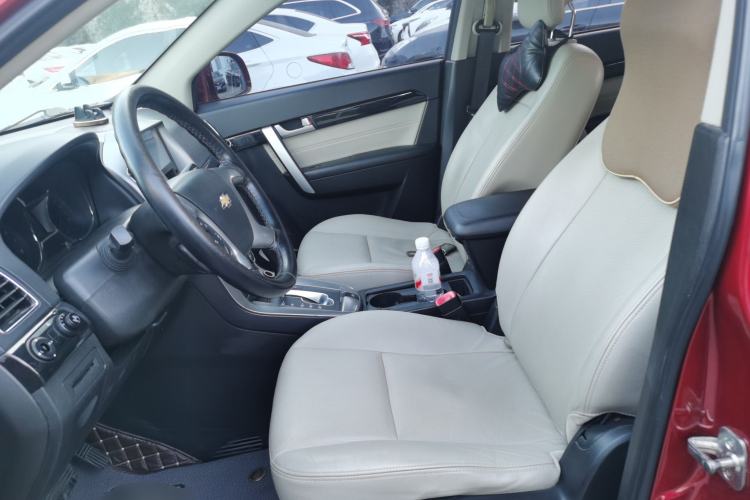 Used Chevrolet Captiva 2015 2.4L Two-Wheel Drive Urban Version 7 Seats Left Front Seat