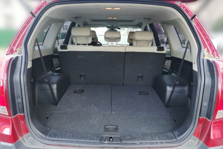 Used Chevrolet Captiva 2015 2.4L Two-Wheel Drive Urban Version 7 Seats Trunk
