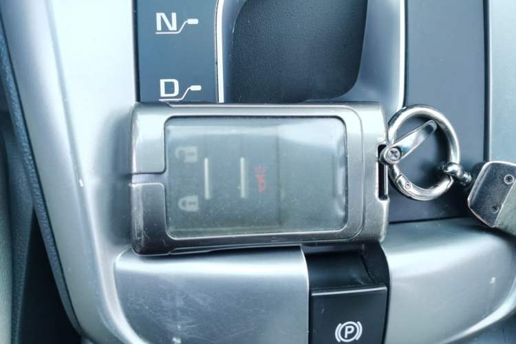 Used Chevrolet Captiva 2015 2.4L Two-Wheel Drive Urban Version 7 Seats Vehicle Key