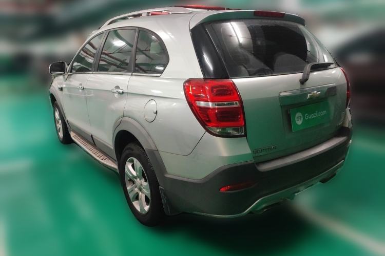 Used Chevrolet Captiva 2015 2.4L Two-Wheel Drive Urban Version 7 Seats Exterior 3