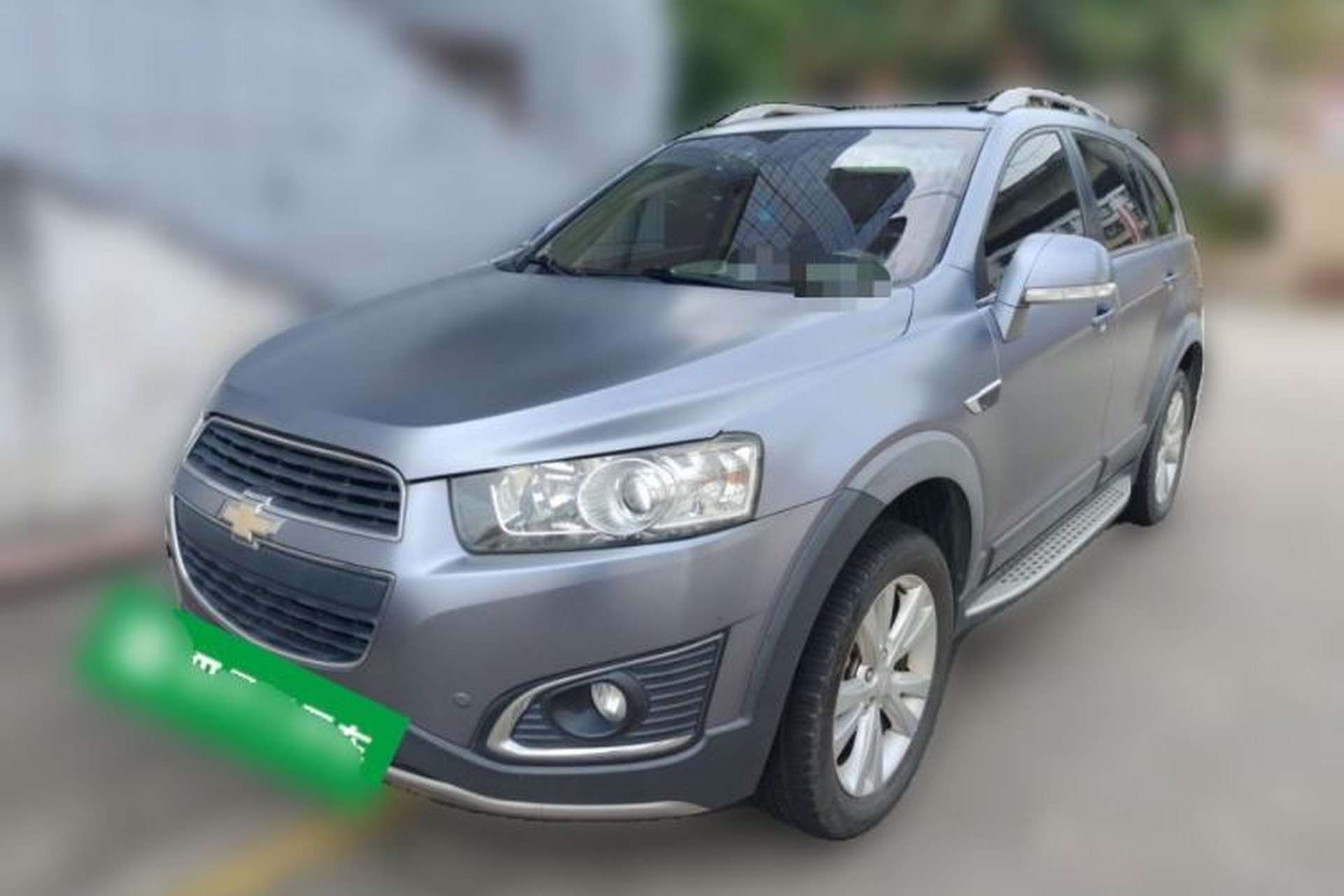 Used Chevrolet Captiva 2015 2.4L 4x4 Flagship Edition 7-Seater Front Left 45 Deg