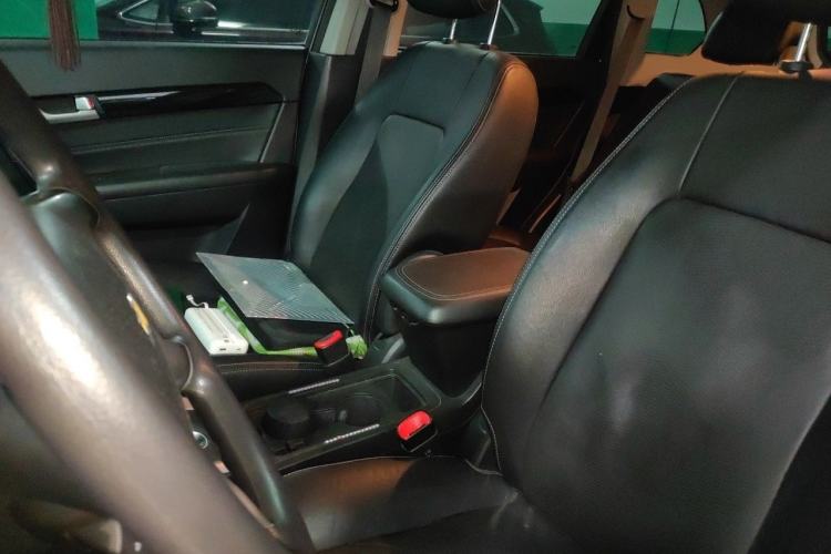 Used Chevrolet Captiva 2015 2.4L Two-Wheel Drive Urban Version 7 Seats Left Front Seat