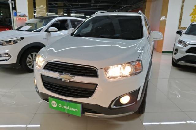 Used Chevrolet Captiva 2015 2.4L 4x4 Flagship Edition 7-Seater