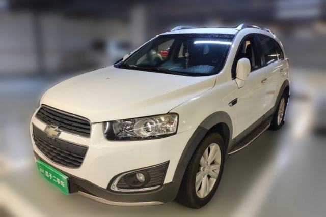 Used Chevrolet Captiva 2015 2.4L 4x4 Flagship Edition 7-Seater