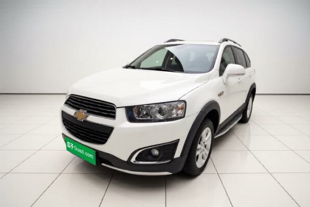 Ojetý Chevrolet Captiva 2015 2.4L Two-Wheel Drive Urban Version 5 Seats