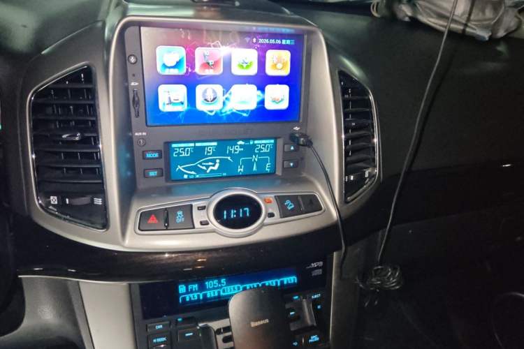 Used Chevrolet Captiva 2015 2.4L 4x4 Flagship Edition 7-Seater Audio And AC Panel