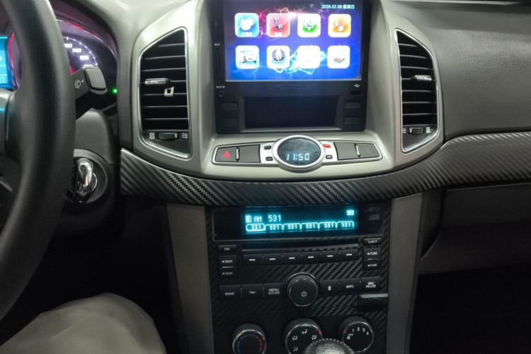 Used Chevrolet Captiva 2015 2.4L Two-Wheel Drive Urban Version 7 Seats Audio And AC Panel