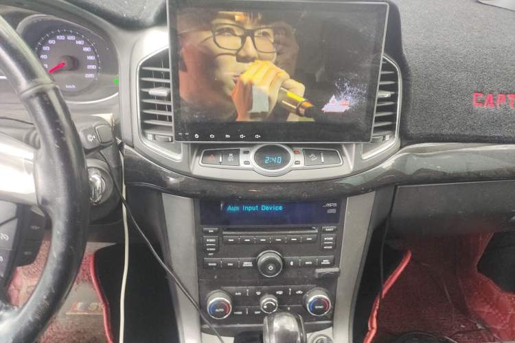 Used Chevrolet Captiva 2015 2.4L 4x4 Flagship Edition 7-Seater Audio And AC Panel