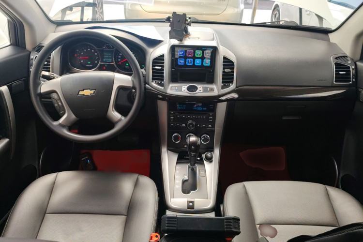 Used Chevrolet Captiva 2015 2.4L Two-Wheel Drive Urban Version 7 Seats Center Console