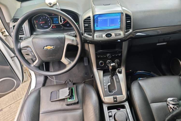 Used Chevrolet Captiva 2015 2.4L Two-Wheel Drive Urban Version 7 Seats Center Console