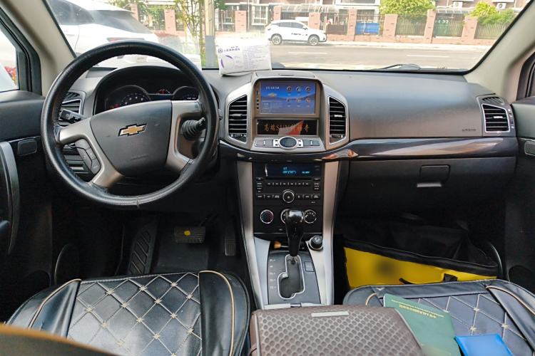 Used Chevrolet Captiva 2015 2.4L Two-Wheel Drive Urban Version 7 Seats Center Console