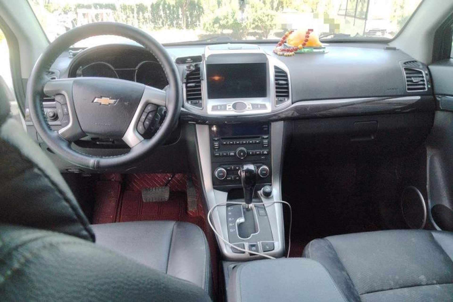 Used Chevrolet Captiva 2015 2.4L 4x4 Flagship Edition 7-Seater Center Console