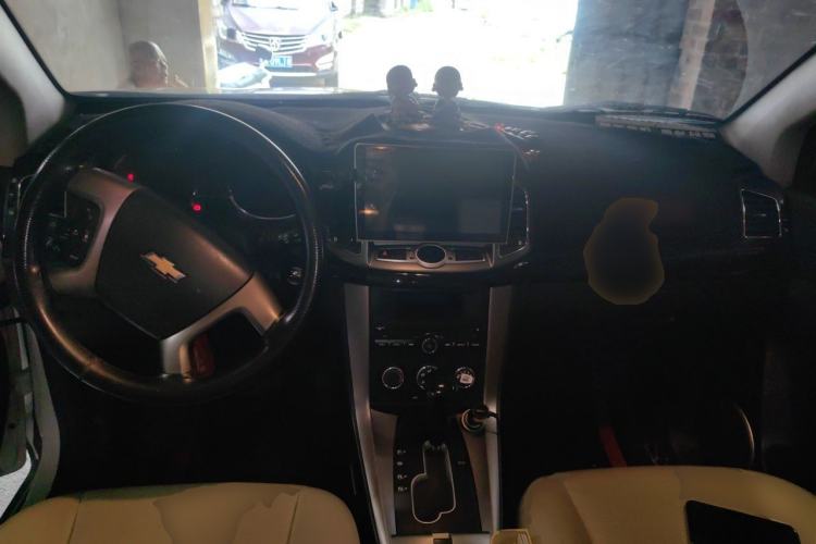 Used Chevrolet Captiva 2015 2.4L Two-Wheel Drive Urban Version 7 Seats Center Console
