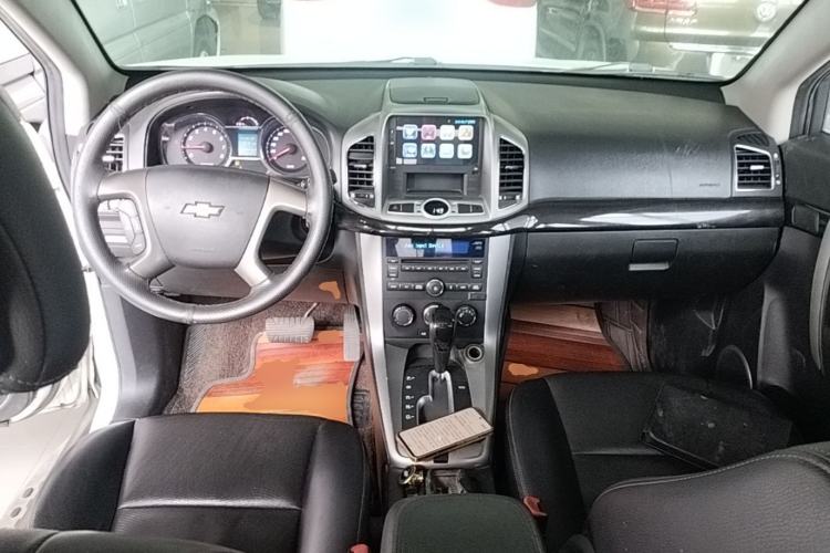 Used Chevrolet Captiva 2015 2.4L Two-Wheel Drive Urban Version 7 Seats Center Console
