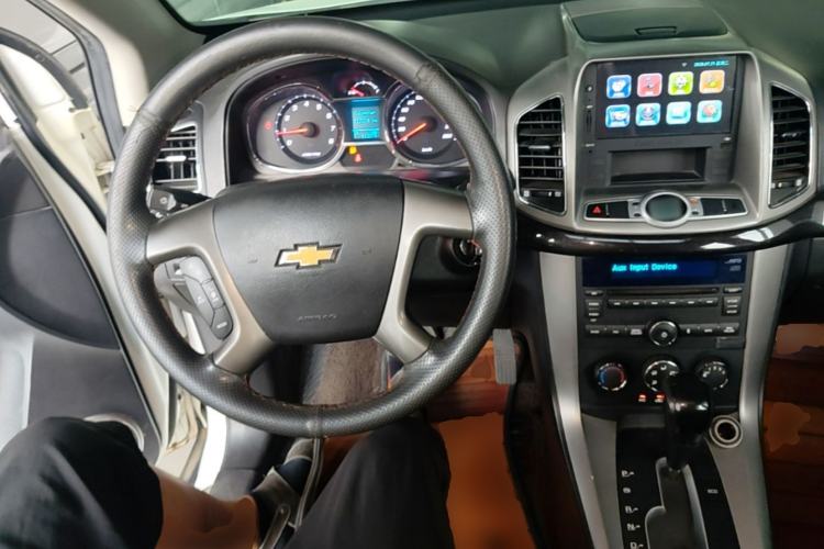 Used Chevrolet Captiva 2015 2.4L Two-Wheel Drive Urban Version 7 Seats Center Console