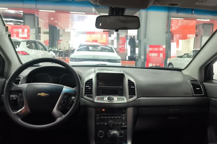 Used Chevrolet Captiva 2015 2.4L Two-Wheel Drive Urban Version 7 Seats Center Console