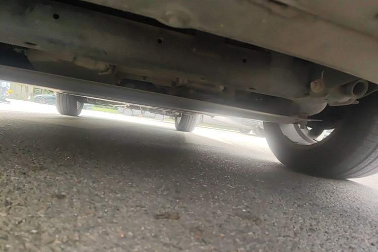 Used Chevrolet Captiva 2015 2.4L 4x4 Flagship Edition 7-Seater Chassis Front