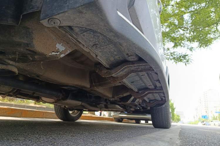 Used Chevrolet Captiva 2015 2.4L 4x4 Flagship Edition 7-Seater Chassis Front Left