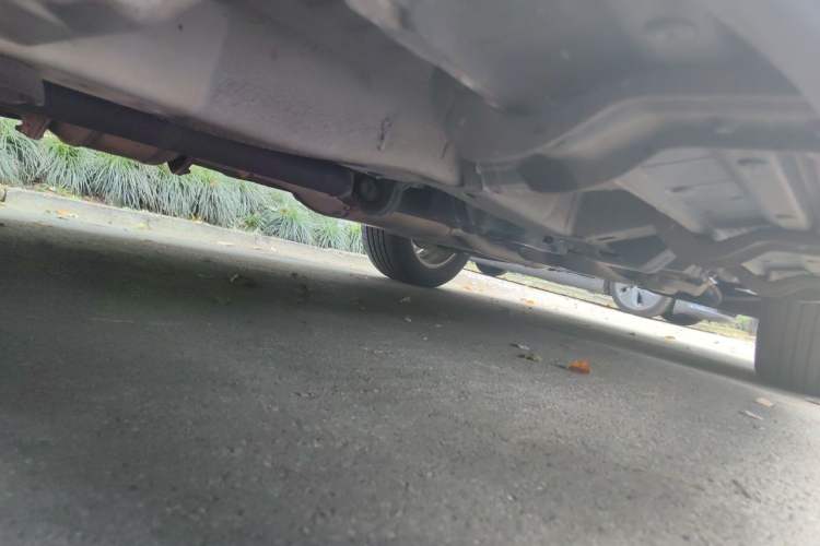 Used Chevrolet Captiva 2015 2.4L 4x4 Flagship Edition 7-Seater Chassis Front Left