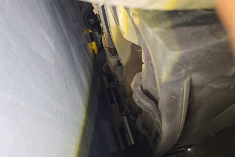 Used Chevrolet Captiva 2015 2.4L 4x4 Flagship Edition 7-Seater Chassis Front Left