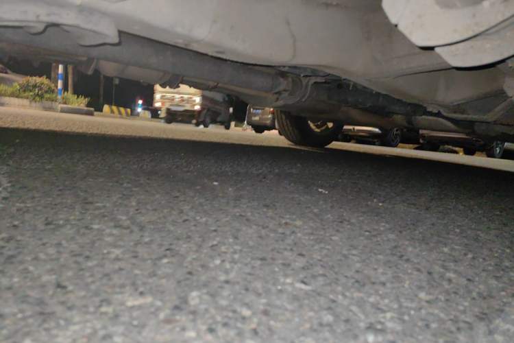Used Chevrolet Captiva 2015 2.4L 4x4 Flagship Edition 7-Seater Chassis Front Left