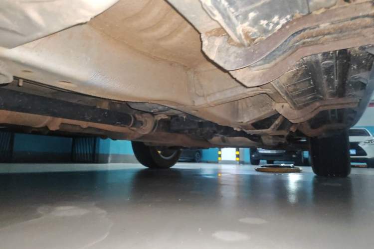 Used Chevrolet Captiva 2015 2.4L 4x4 Flagship Edition 7-Seater Chassis Front Left