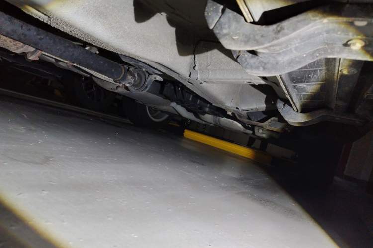 Used Chevrolet Captiva 2015 2.4L 4x4 Flagship Edition 7-Seater Chassis Front Left