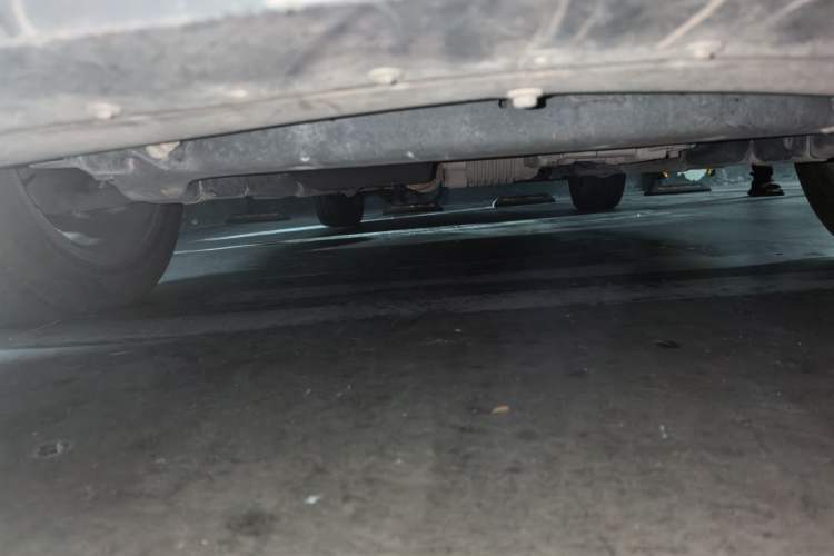 Used Chevrolet Captiva 2015 2.4L 4x4 Flagship Edition 7-Seater Chassis Front