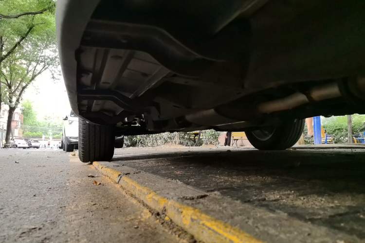 Used Chevrolet Captiva 2015 2.4L 4x4 Flagship Edition 7-Seater Chassis Front Right