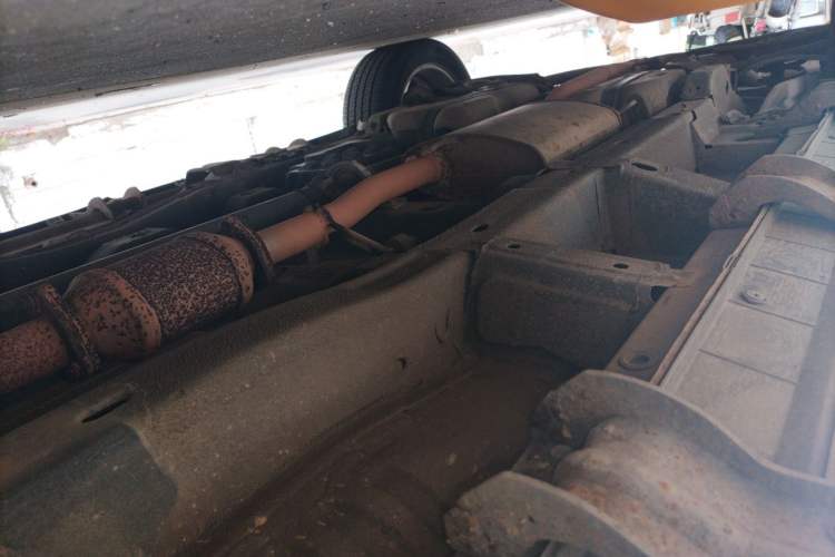 Used Chevrolet Captiva 2015 2.4L 4x4 Flagship Edition 7-Seater Chassis Front Right