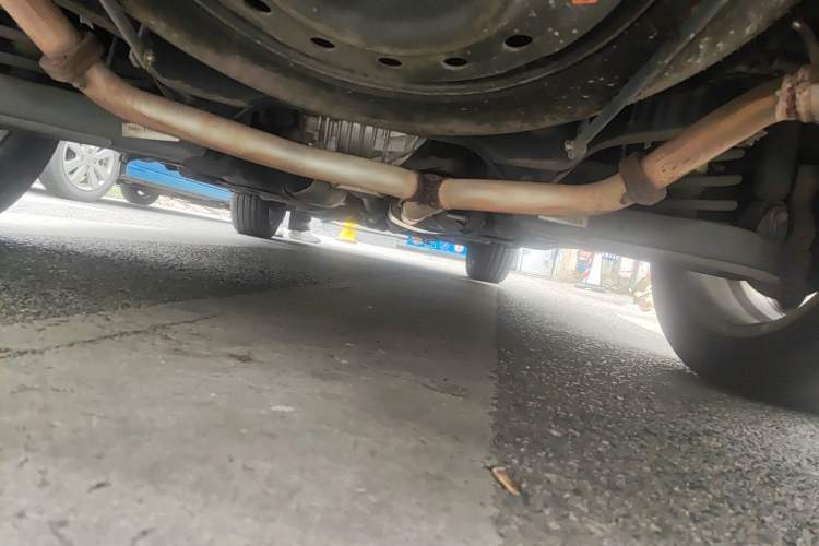 Used Chevrolet Captiva 2015 2.4L 4x4 Flagship Edition 7-Seater Chassis Rear