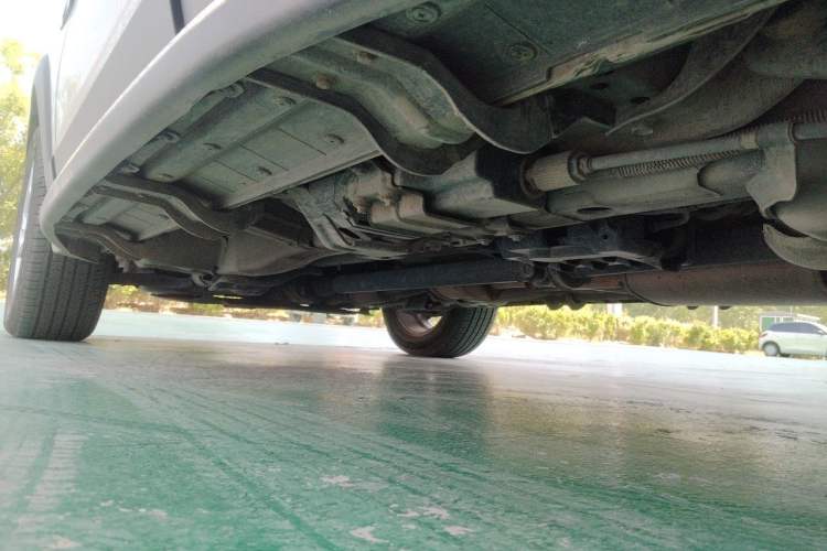 Used Chevrolet Captiva 2015 2.4L 4x4 Flagship Edition 7-Seater Chassis Rear Left