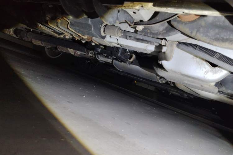 Used Chevrolet Captiva 2015 2.4L 4x4 Flagship Edition 7-Seater Chassis Rear Left