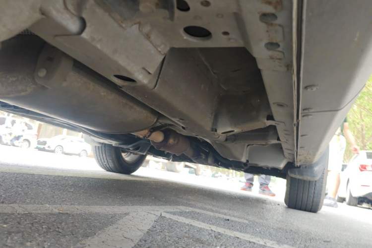 Used Chevrolet Captiva 2015 2.4L Two-Wheel Drive Urban Version 7 Seats Chassis Rear Right