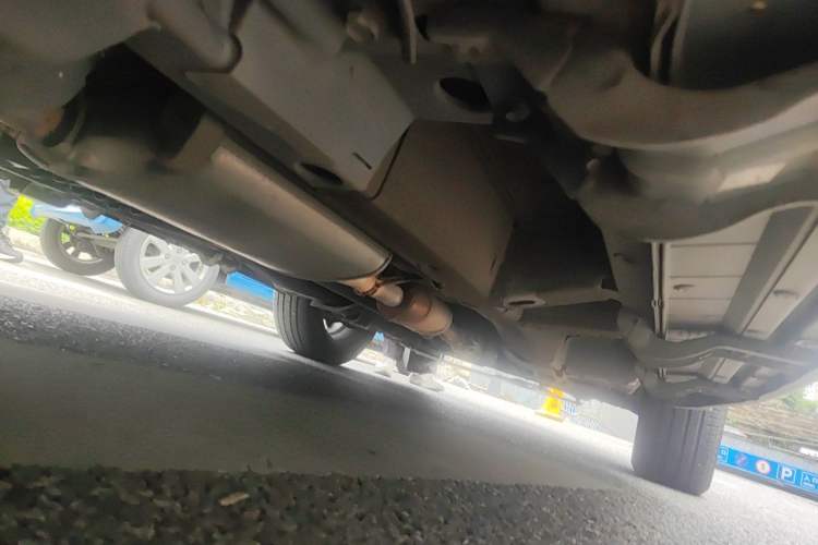 Used Chevrolet Captiva 2015 2.4L 4x4 Flagship Edition 7-Seater Chassis Rear Right