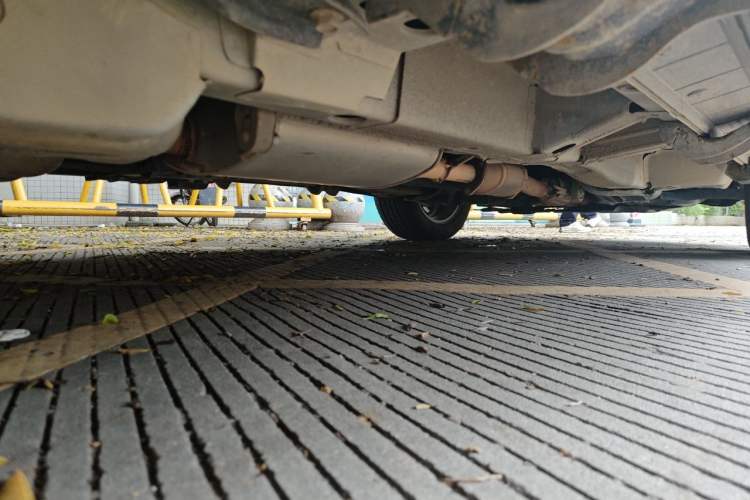 Used Chevrolet Captiva 2015 2.4L 4x4 Flagship Edition 7-Seater Chassis Rear Right