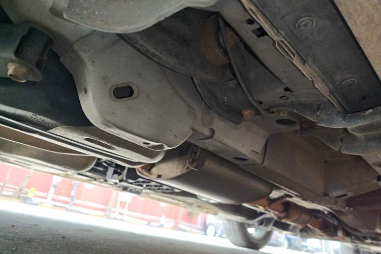 Used Chevrolet Captiva 2015 2.4L Two-Wheel Drive Urban Version 5 Seats Chassis Rear Right