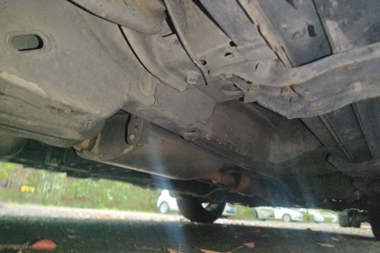 Used Chevrolet Captiva 2015 2.4L Two-Wheel Drive Urban Version 7 Seats Chassis Rear Right