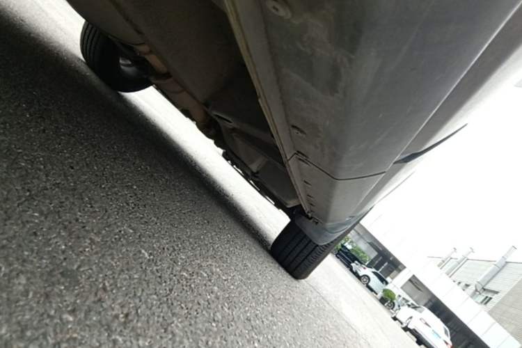 Used Chevrolet Captiva 2015 2.4L Two-Wheel Drive Urban Version 7 Seats Chassis Rear Right