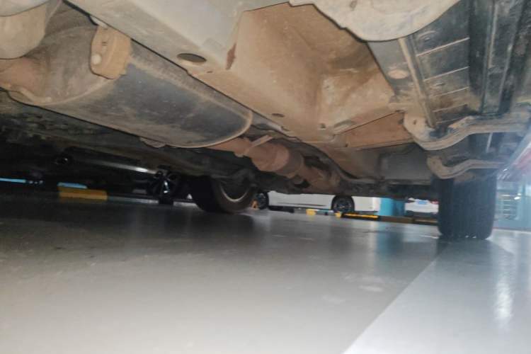 Used Chevrolet Captiva 2015 2.4L 4x4 Flagship Edition 7-Seater Chassis Rear Right